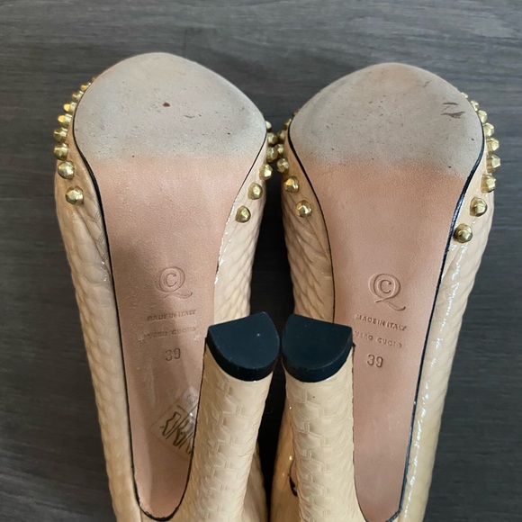 Alexander McQueen Snakeskin Peep Toe Pumps - Picture 4 of 4